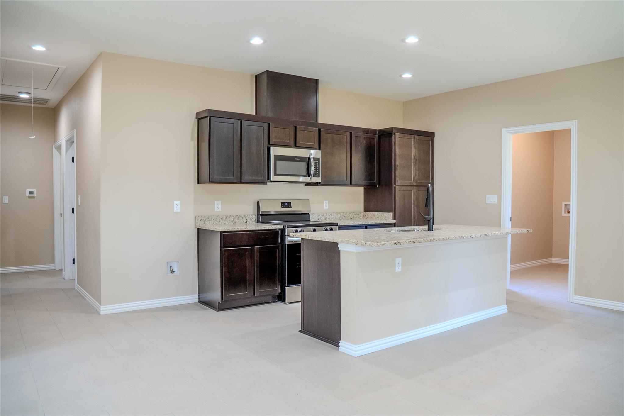 2220 Mc Arthur Ave, Kingsland, TX 78639