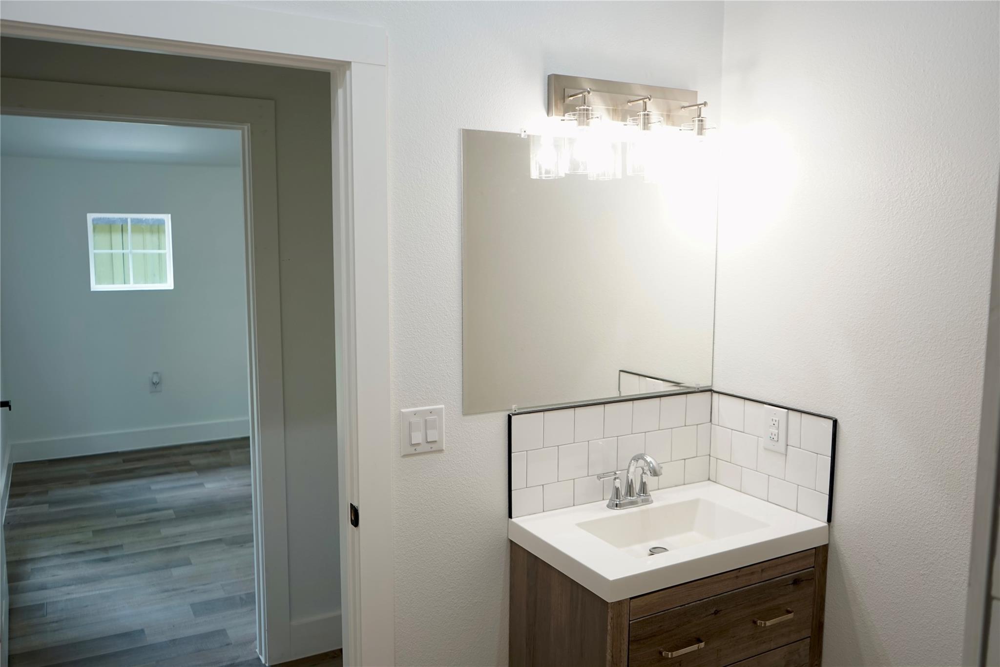 545 W Vaughan St, Bertram, TX 78605