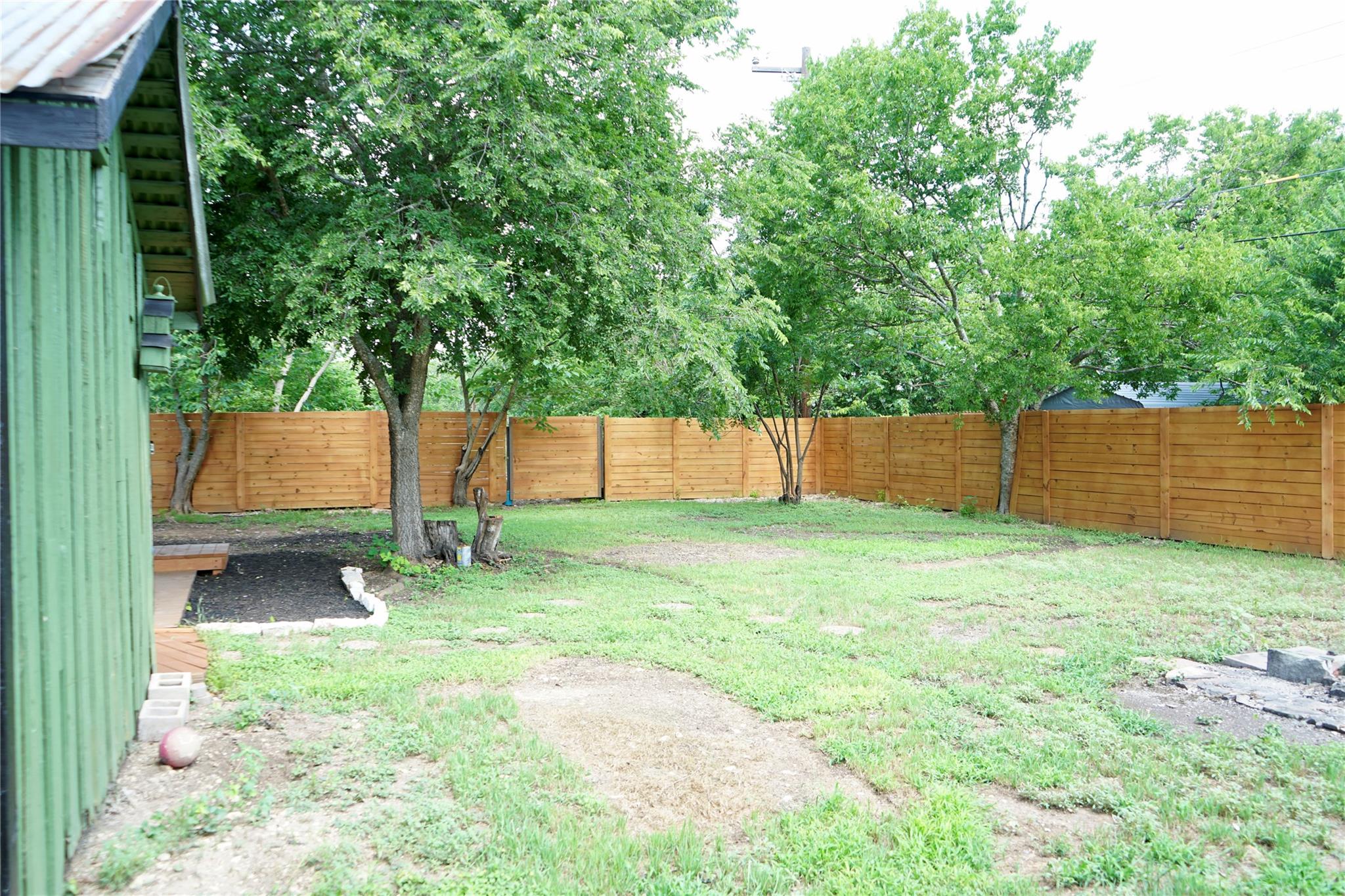 545 W Vaughan St, Bertram, TX 78605