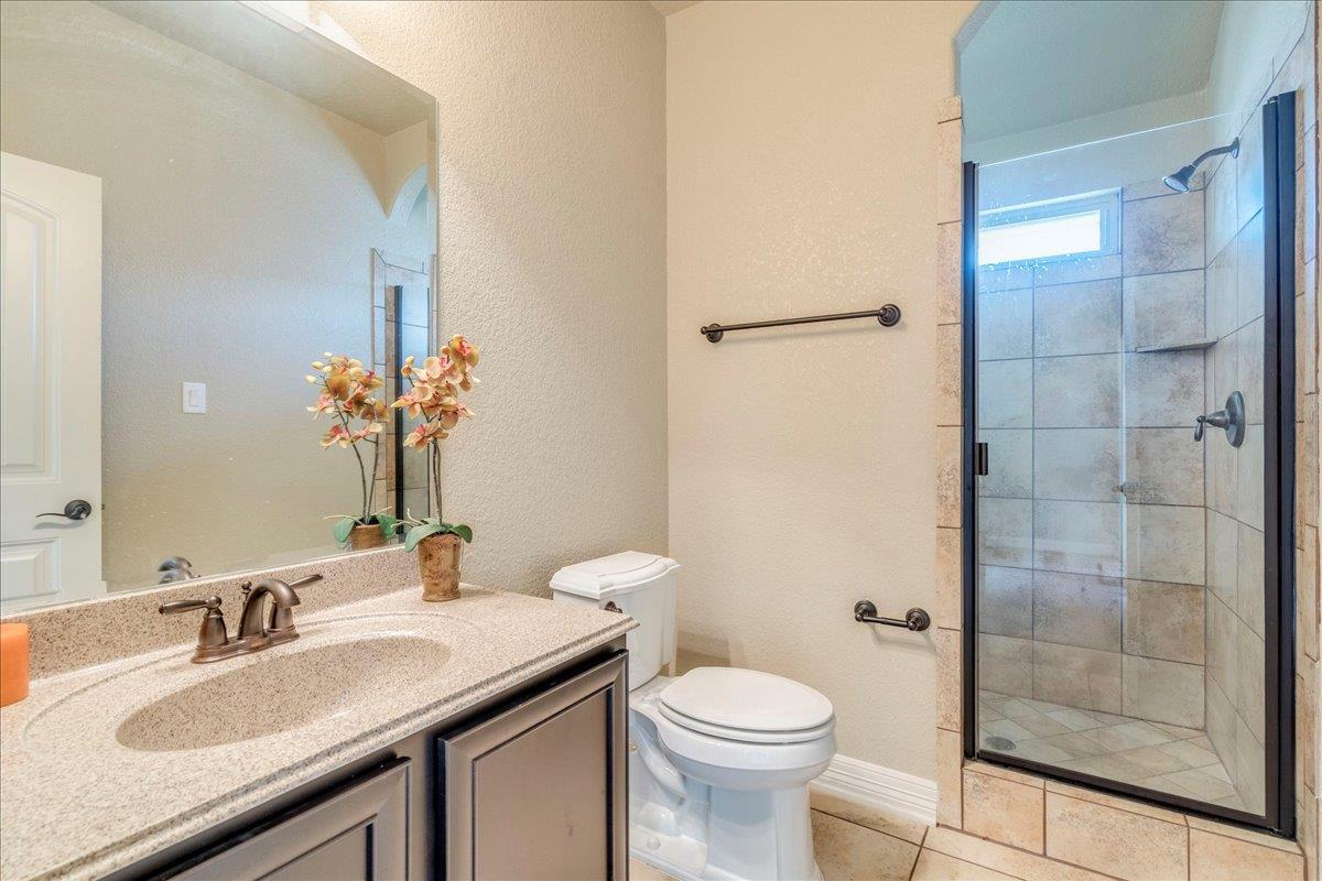 913 Overcup Dr, San Marcos, TX 78666