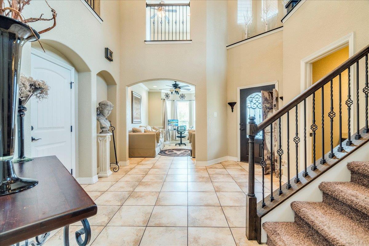 913 Overcup Dr, San Marcos, TX 78666