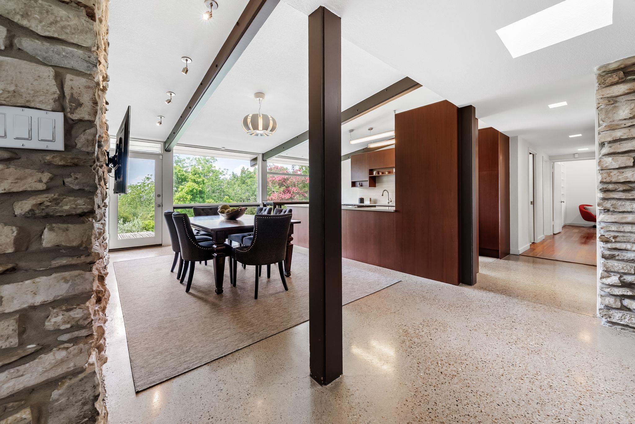 1200 REDBUD Trl, West Lake Hills, TX 78746