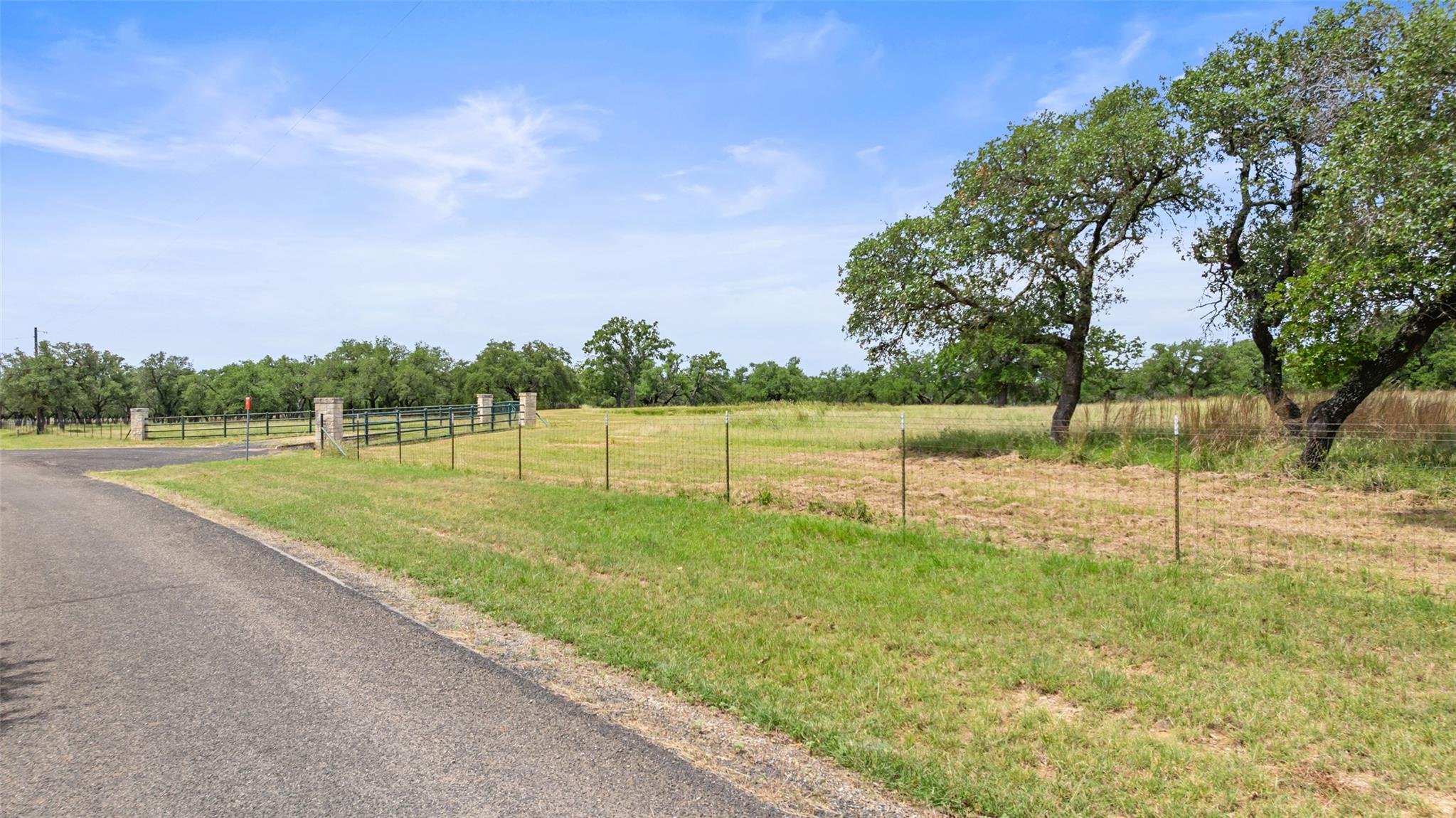 1291 Sandy Oaks Ranch Rd, Johnson City, TX 78636
