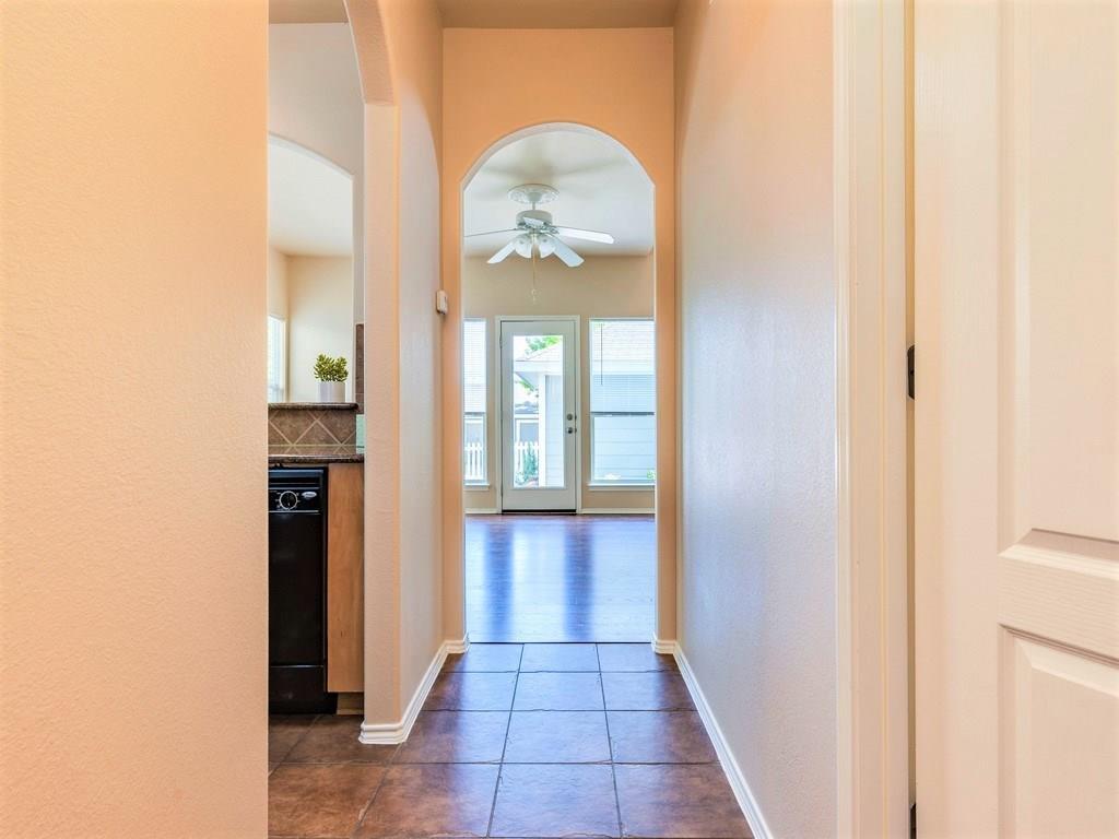279 Cleveland St, Kyle, TX 78640