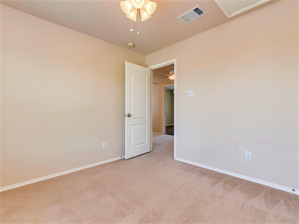 279 Cleveland St, Kyle, TX 78640