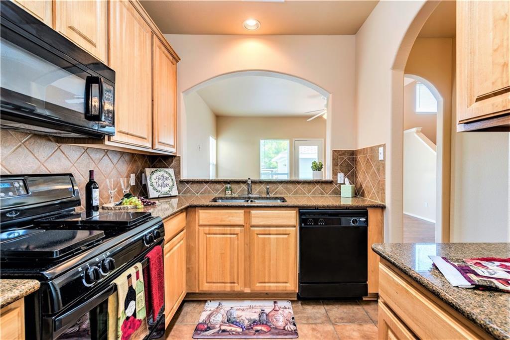279 Cleveland St, Kyle, TX 78640