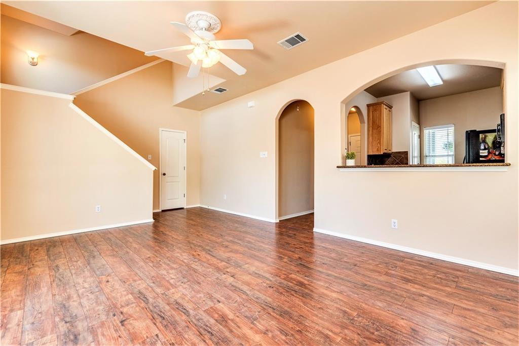 279 Cleveland St, Kyle, TX 78640