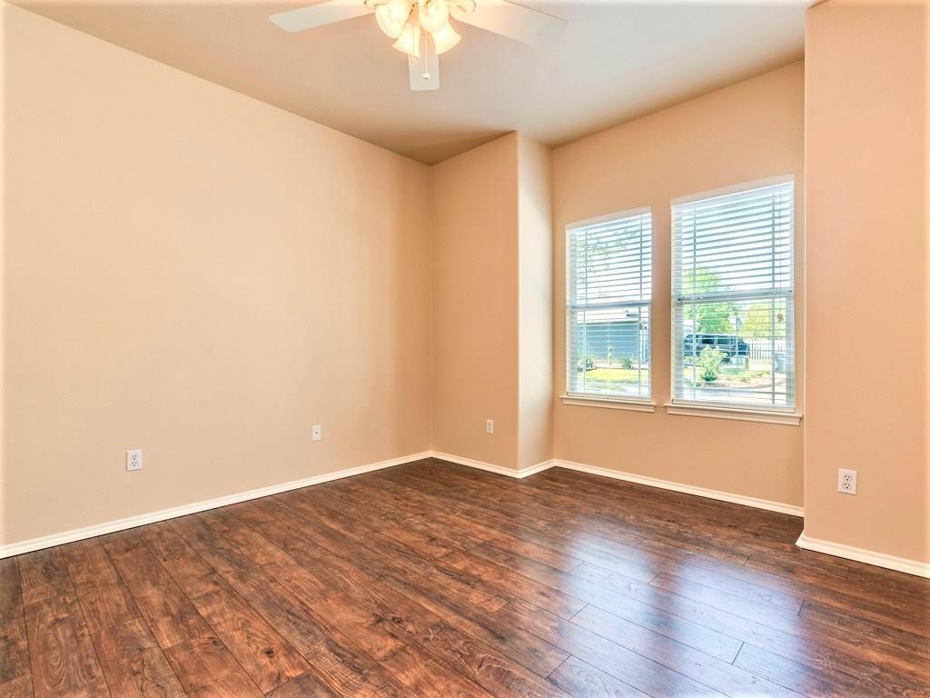 279 Cleveland St, Kyle, TX 78640