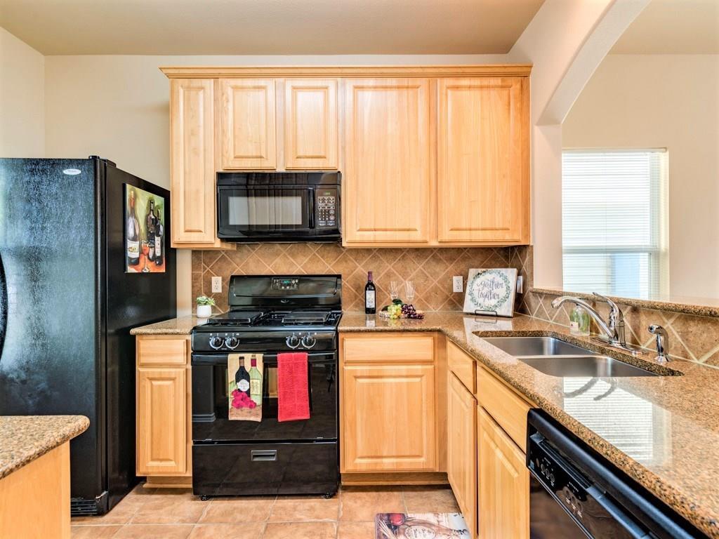 279 Cleveland St, Kyle, TX 78640