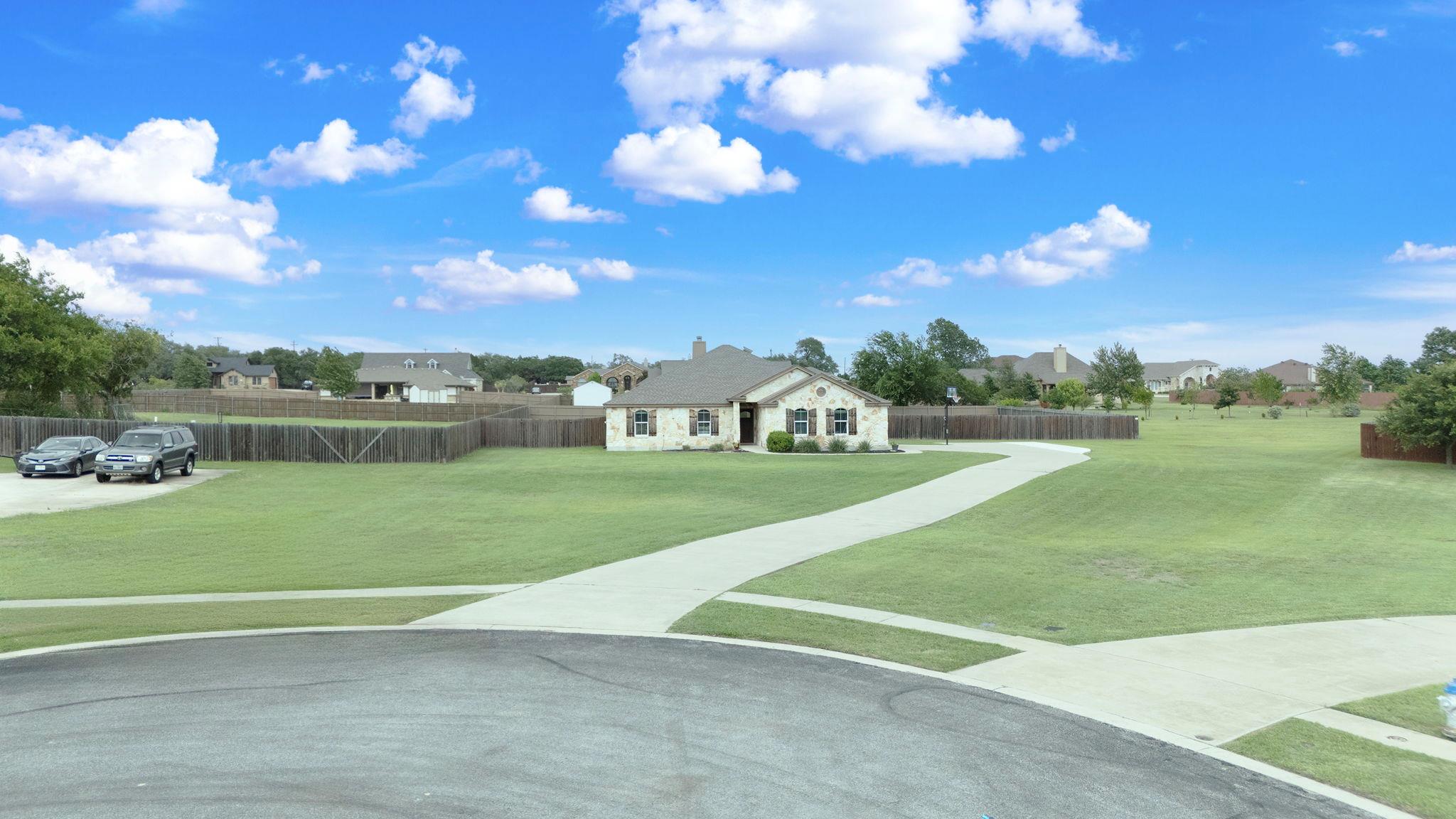 104 Angela Dr, Liberty Hill, TX 78642