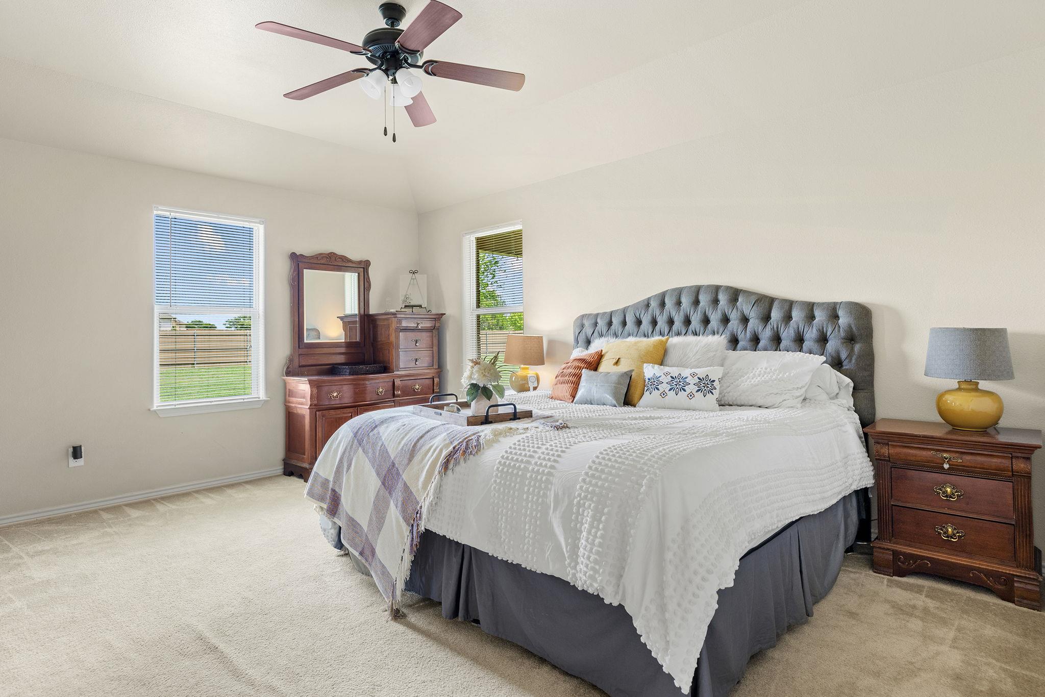 104 Angela Dr, Liberty Hill, TX 78642