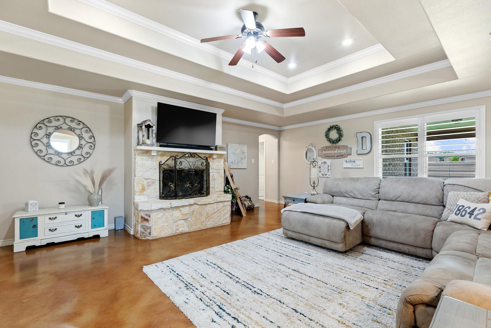 104 Angela Dr, Liberty Hill, TX 78642