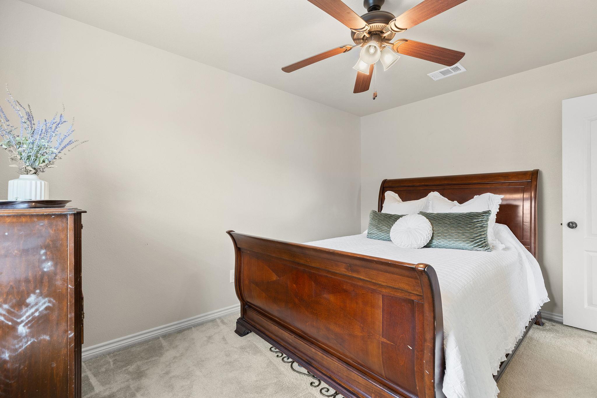 104 Angela Dr, Liberty Hill, TX 78642