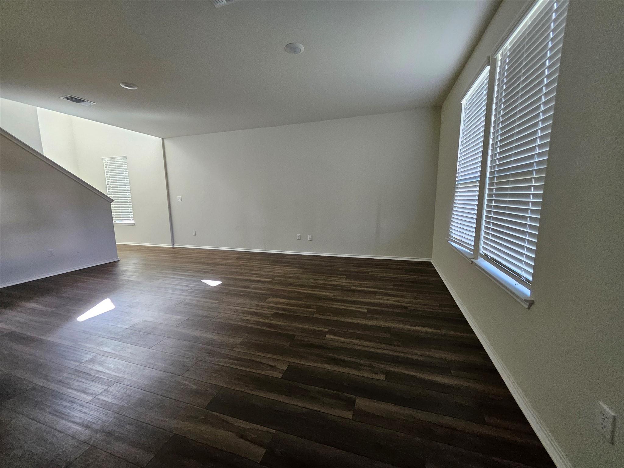177 Purple Sandpiper Ln, Leander, TX 78641