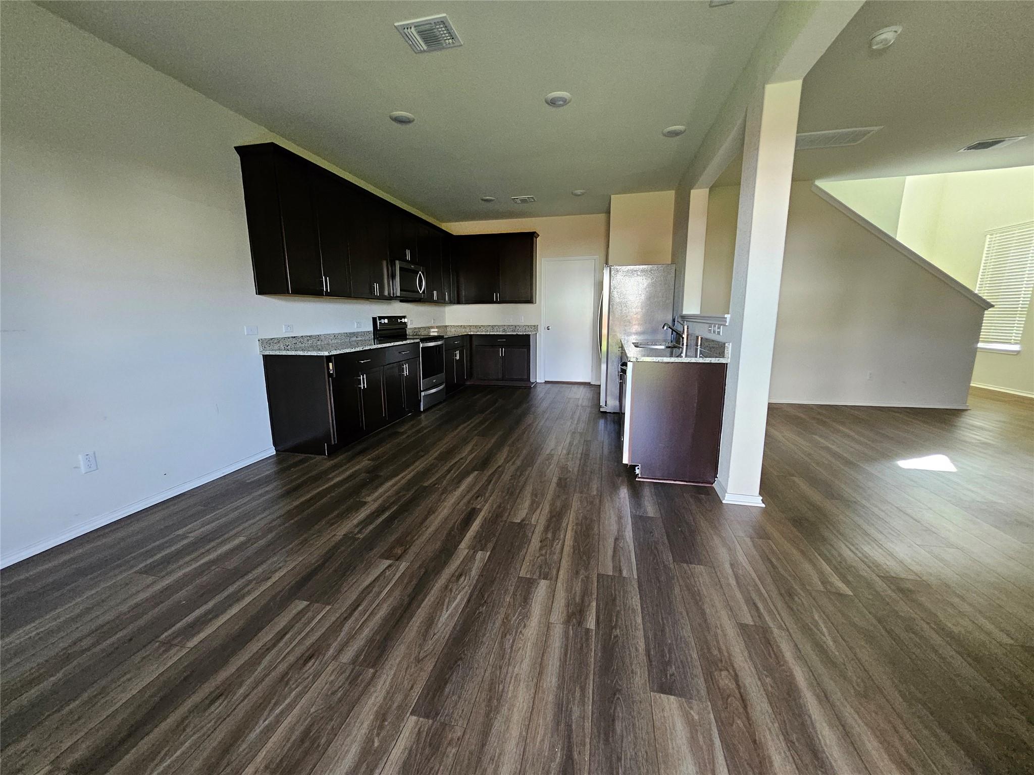 177 Purple Sandpiper Ln, Leander, TX 78641