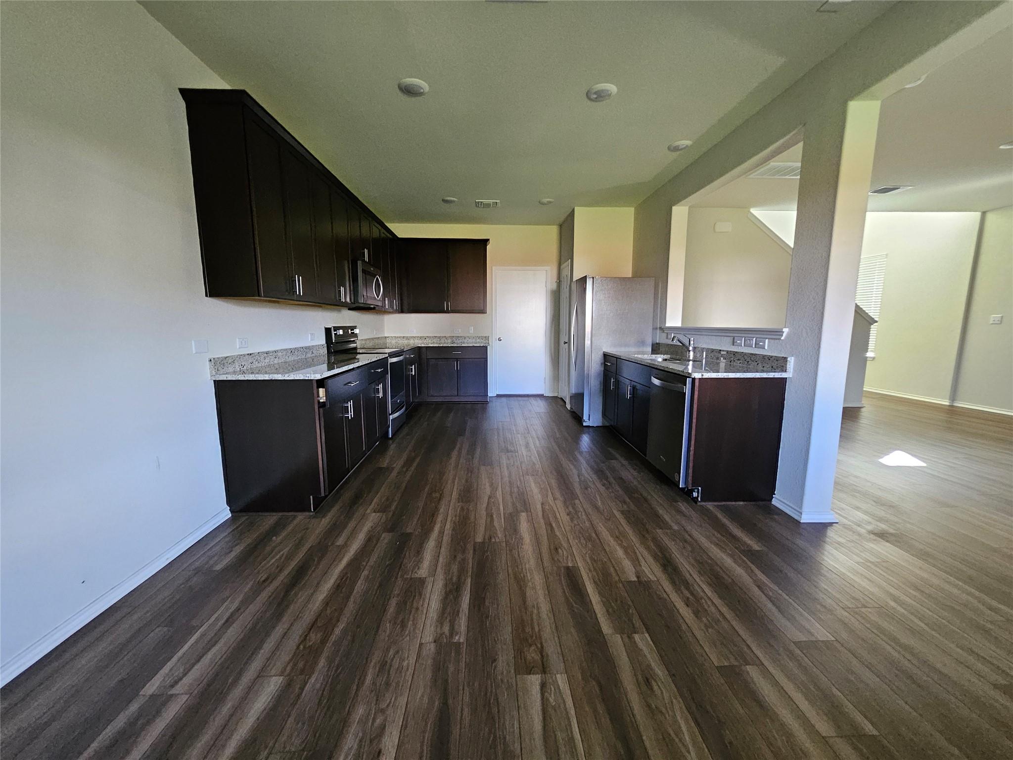 177 Purple Sandpiper Ln, Leander, TX 78641