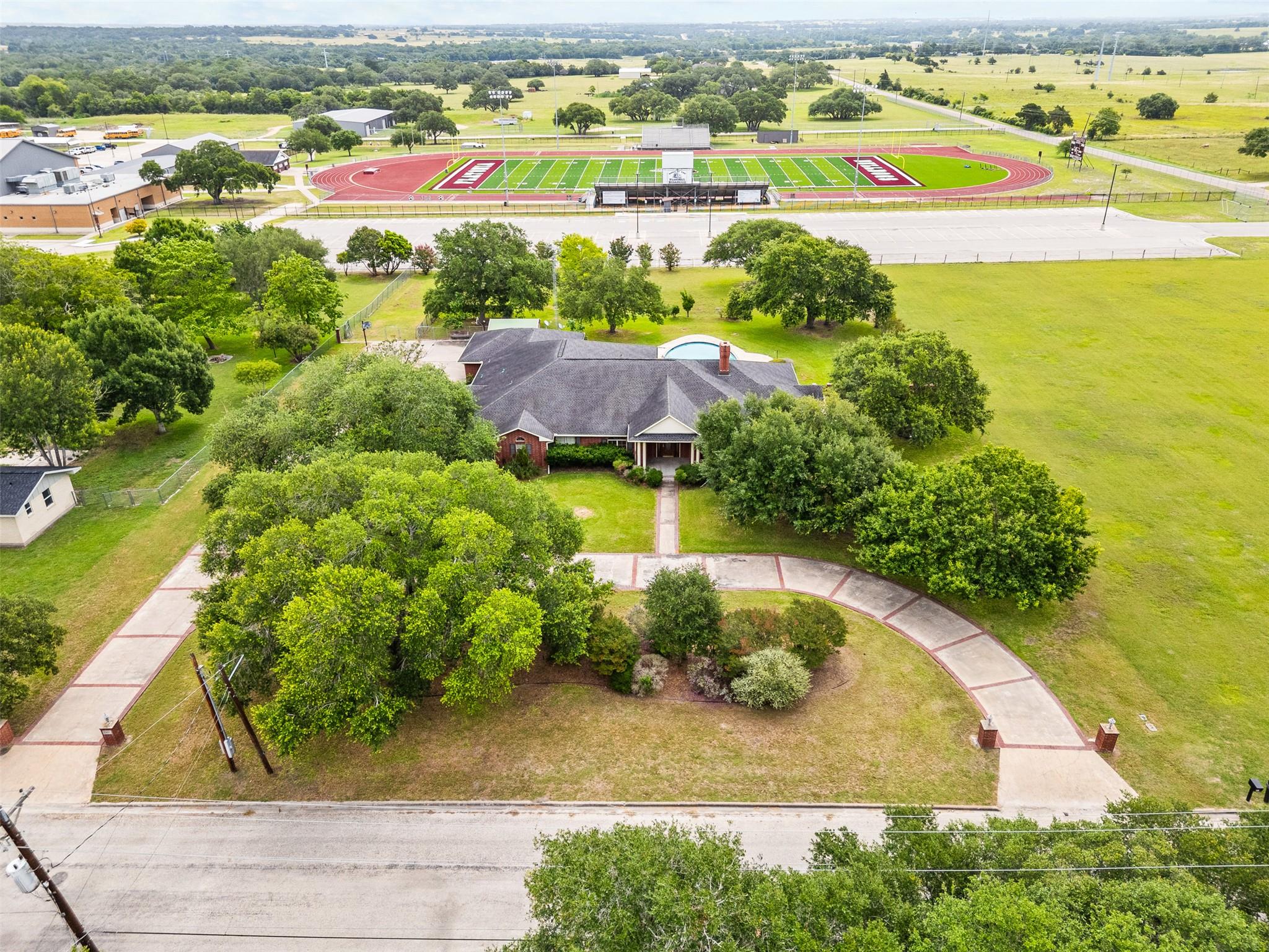 803 S Converse St, Flatonia, TX 78941