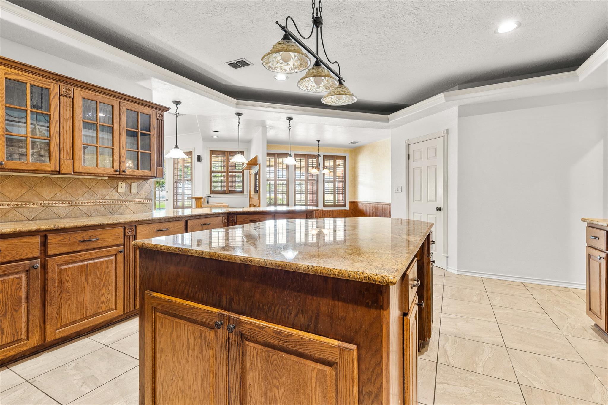 803 S Converse St, Flatonia, TX 78941