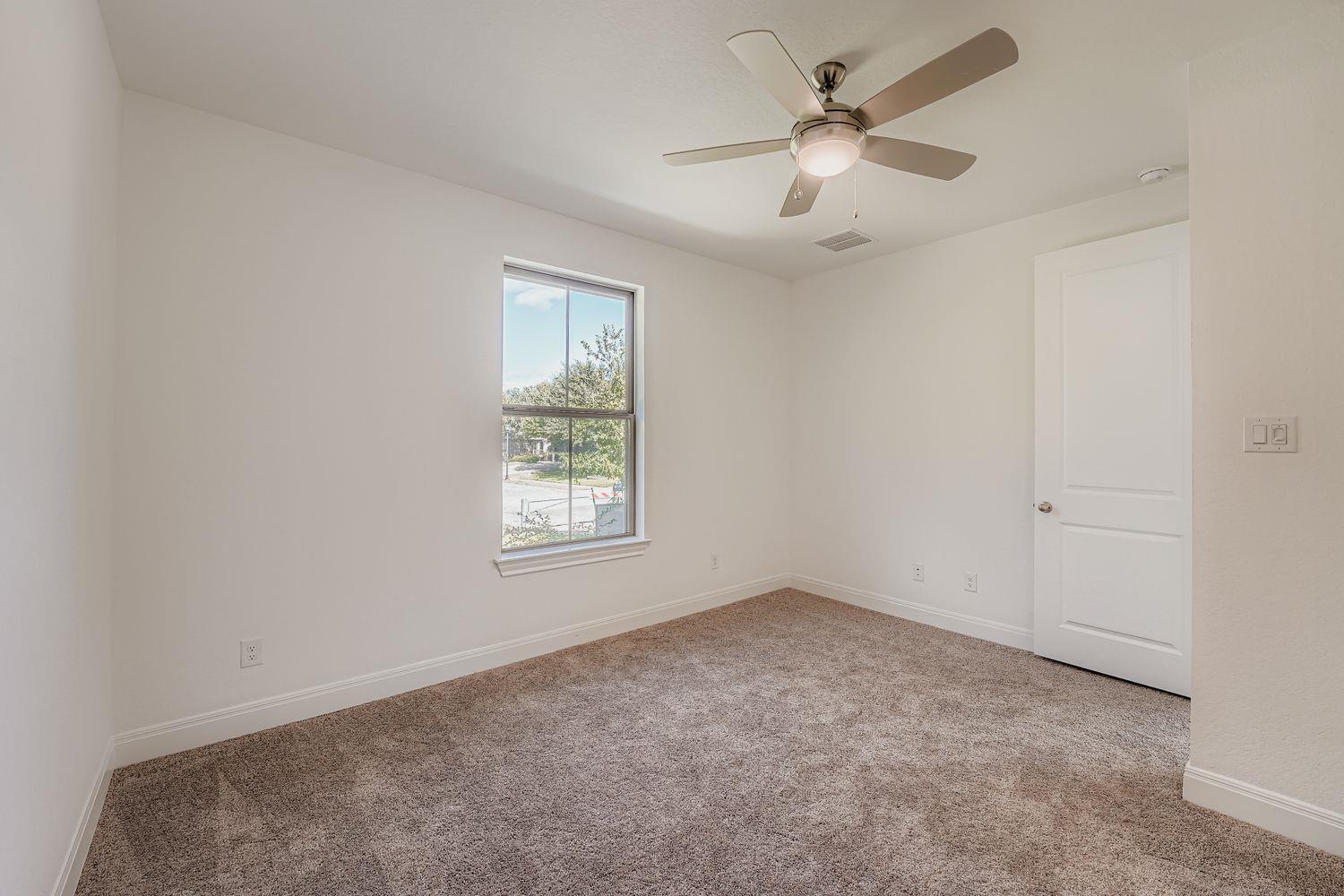 290 Orleanian Dr, Buda, TX 78610