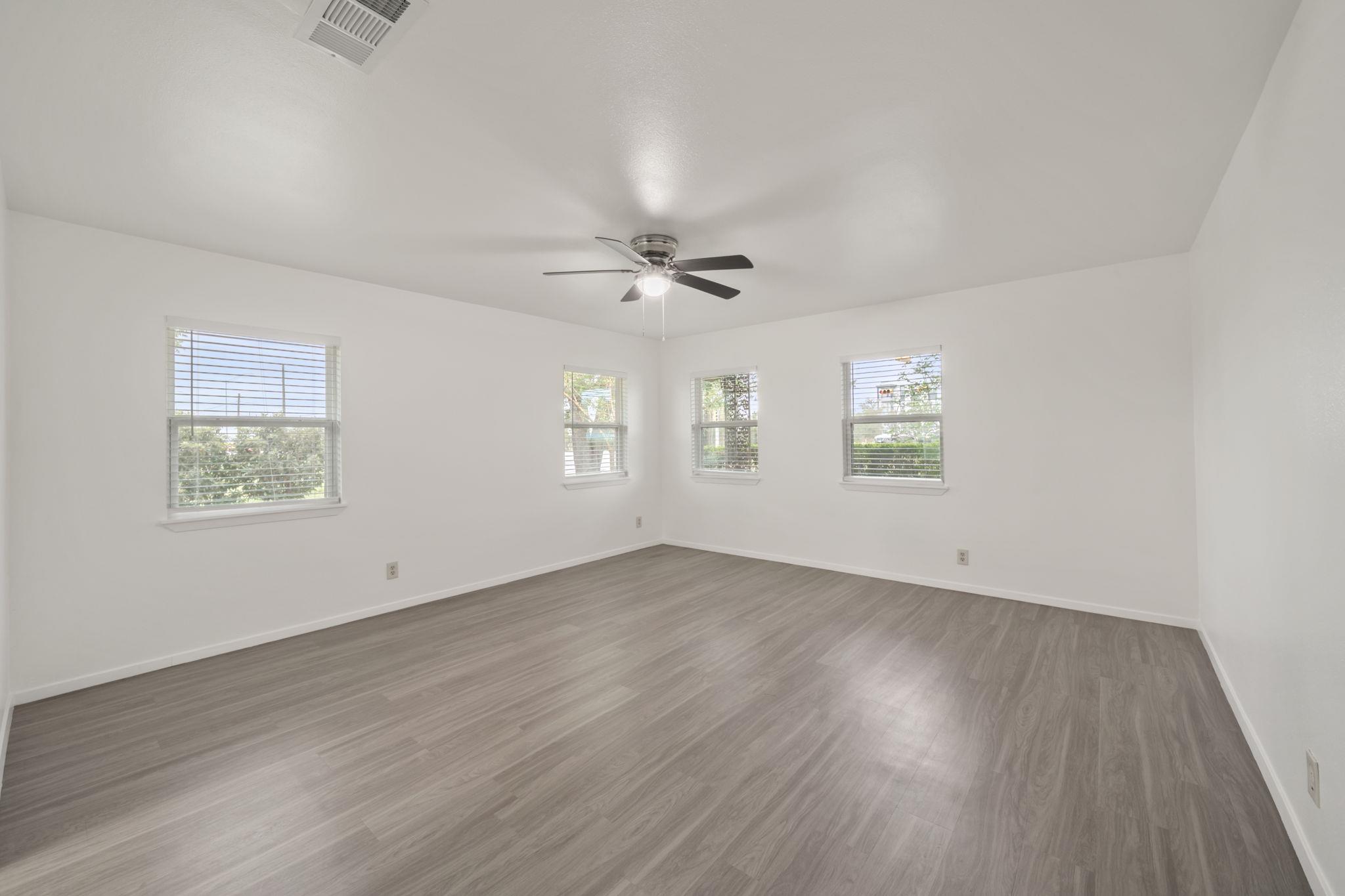 5612 E M L King Jr Blvd, Austin, TX 78723
