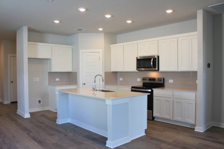 140 Cutleaf Cv, San Marcos, TX 78666