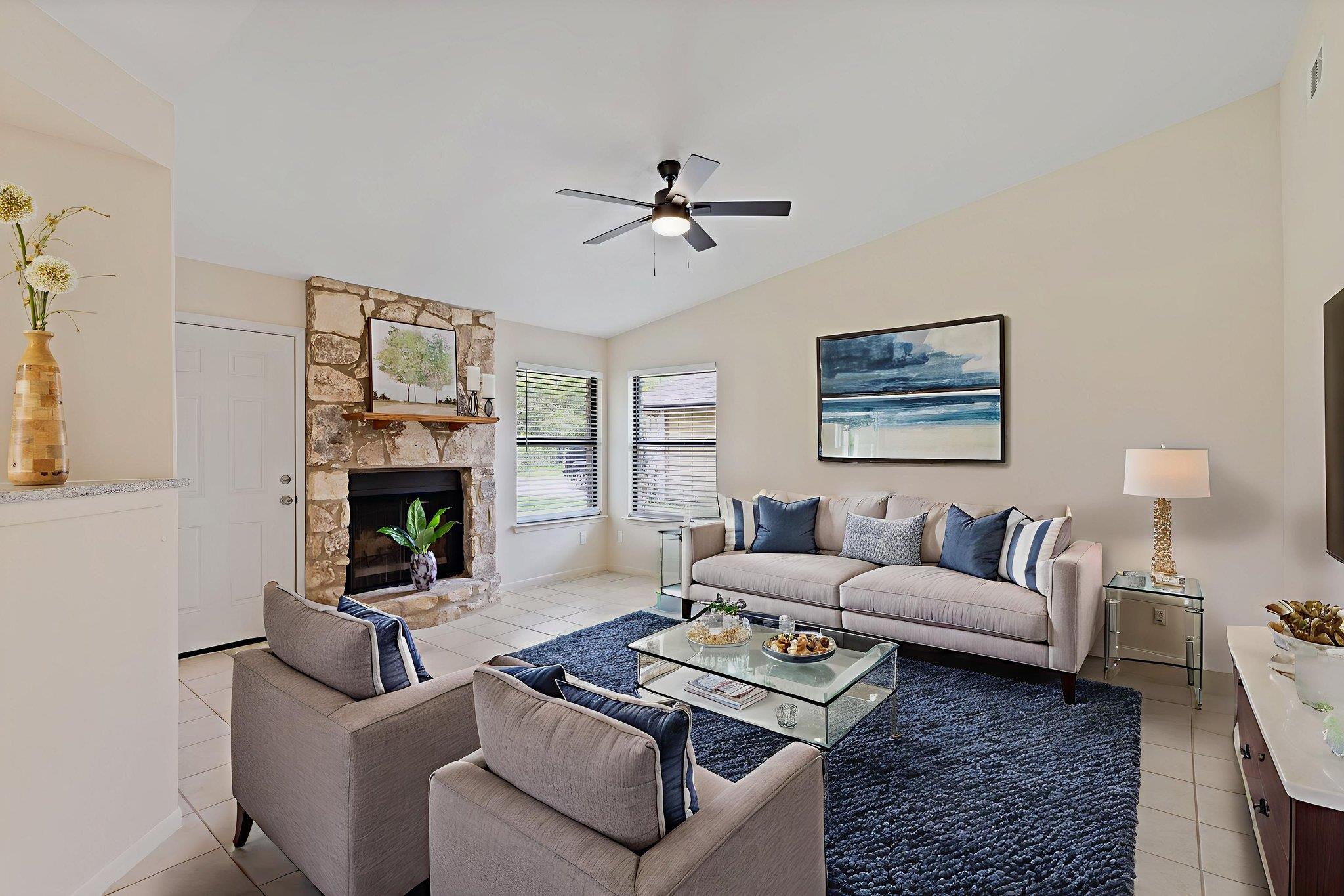 609 Aspen Ln, Cottonwood Shores, TX 78657