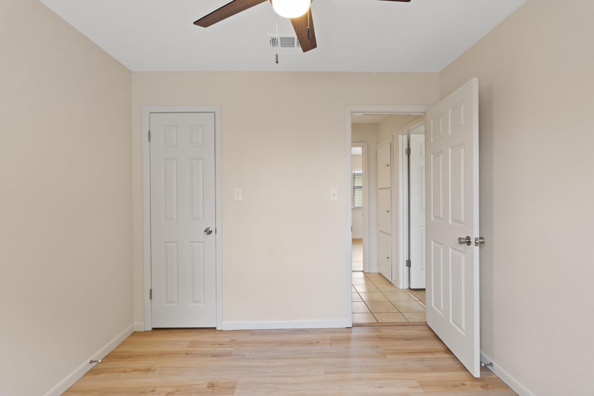 609 Aspen Ln, Cottonwood Shores, TX 78657