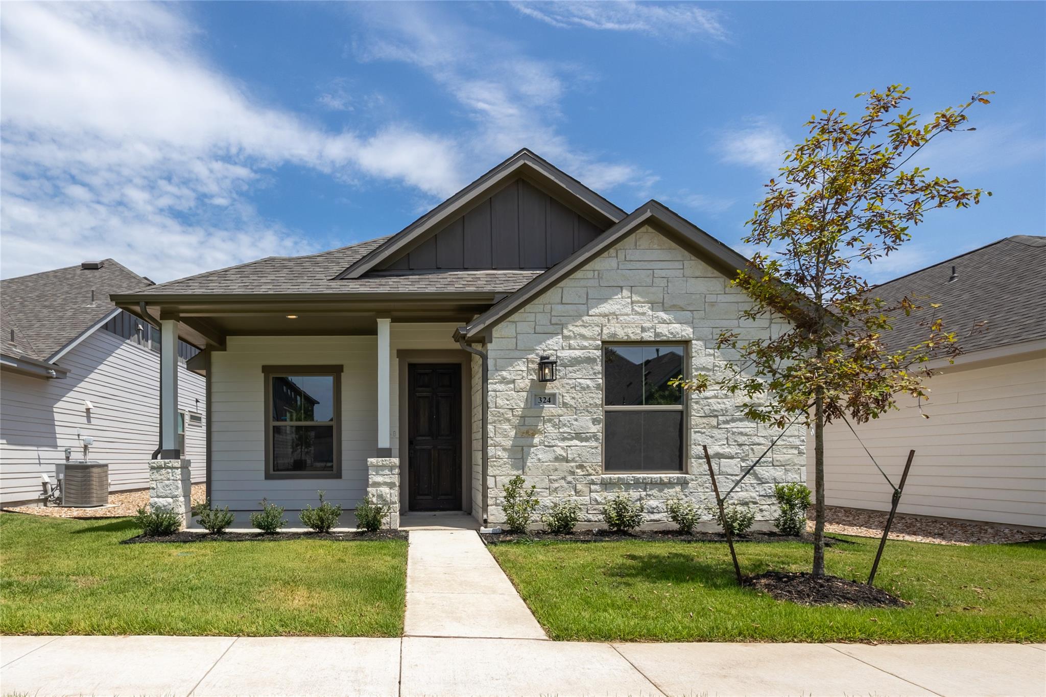 324 Orleanian Dr, Buda, TX 78610