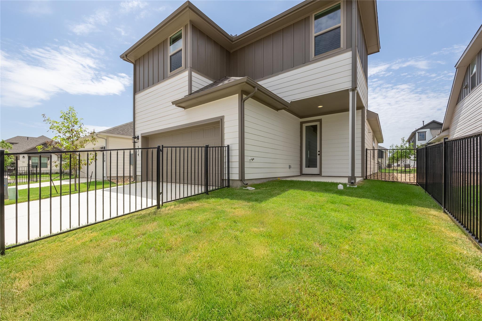 324 Orleanian Dr, Buda, TX 78610