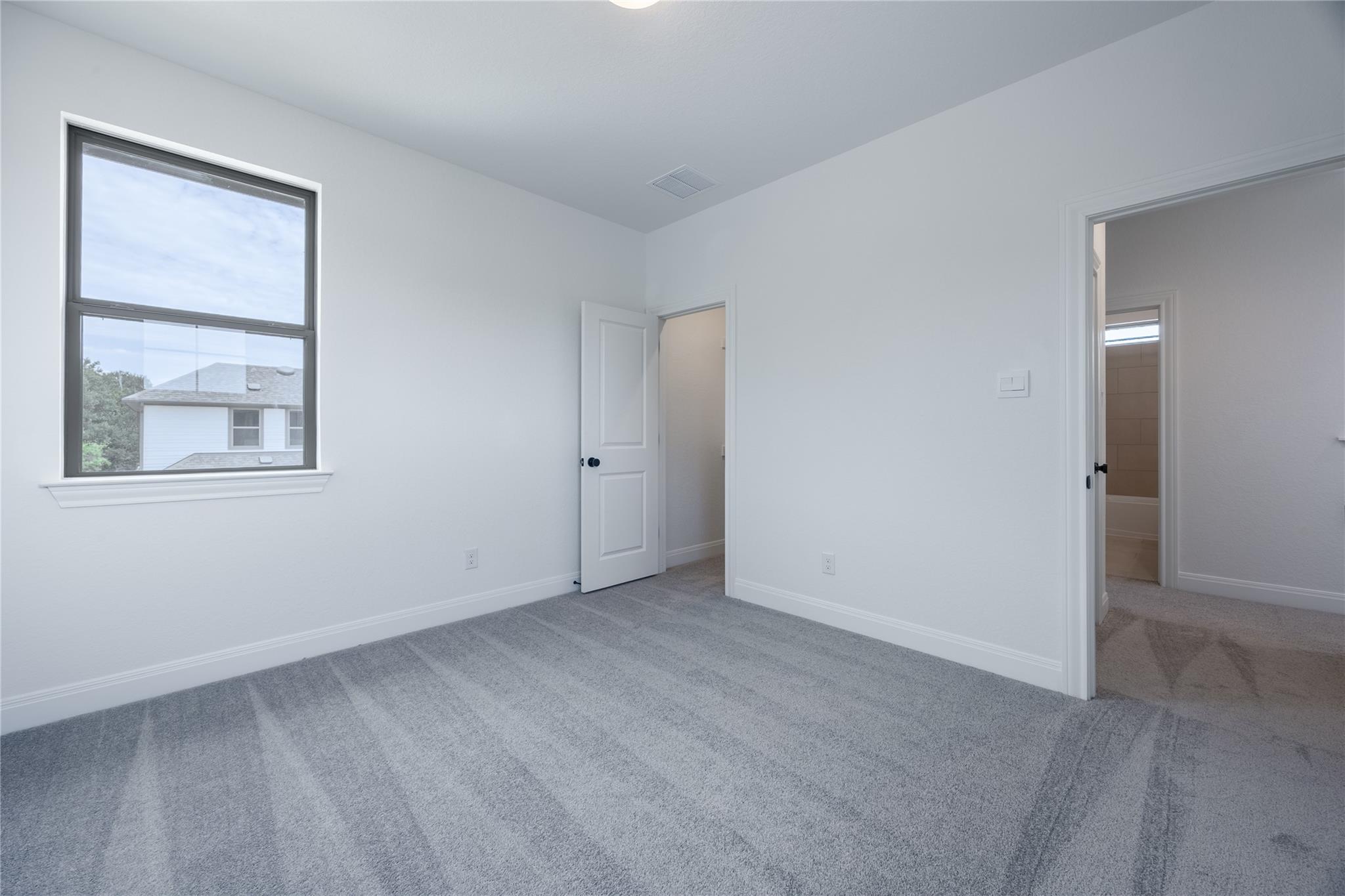 324 Orleanian Dr, Buda, TX 78610