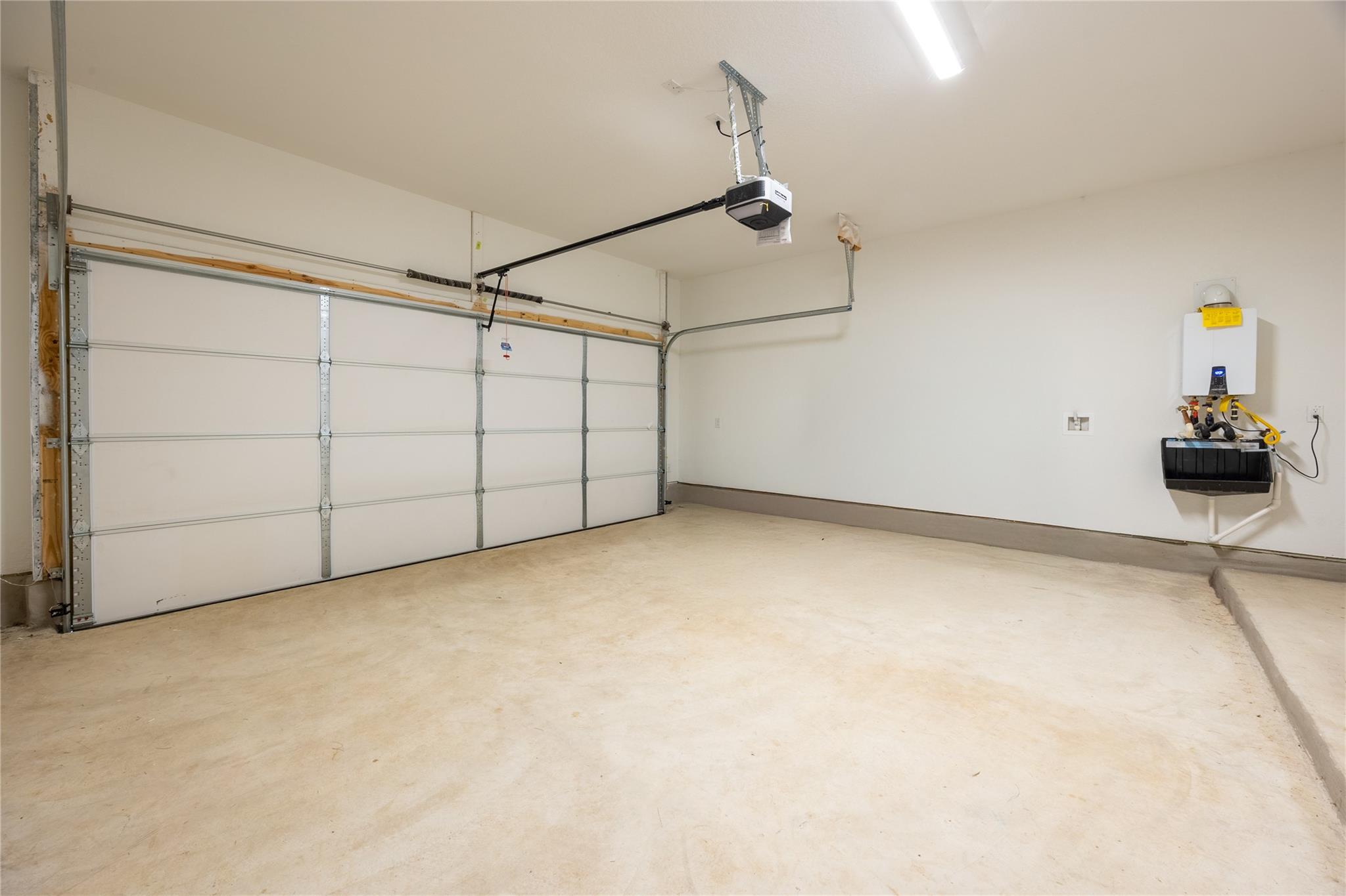 324 Orleanian Dr, Buda, TX 78610