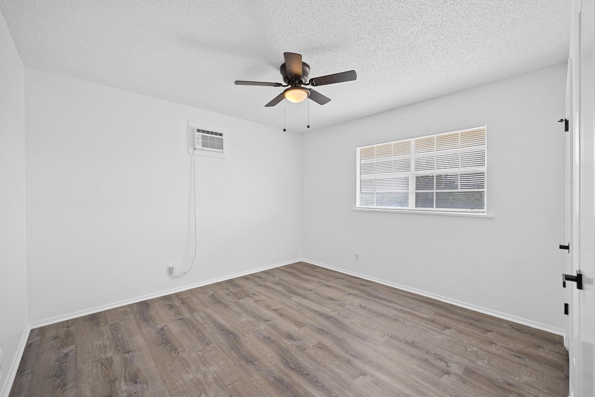 5211 Thunderbird Rd # A, Lago Vista, TX 78645