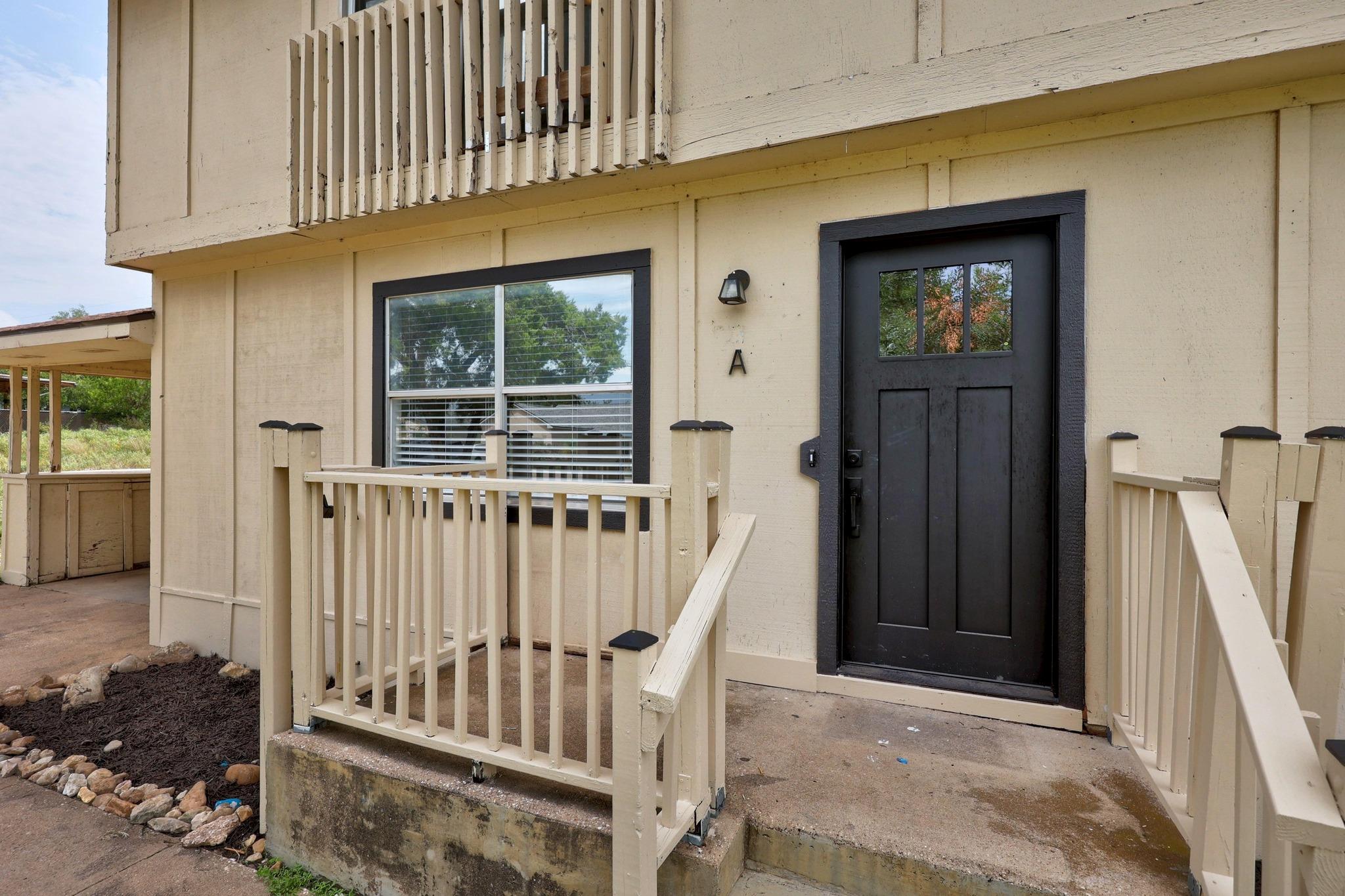 5211 Thunderbird Rd # A, Lago Vista, TX 78645