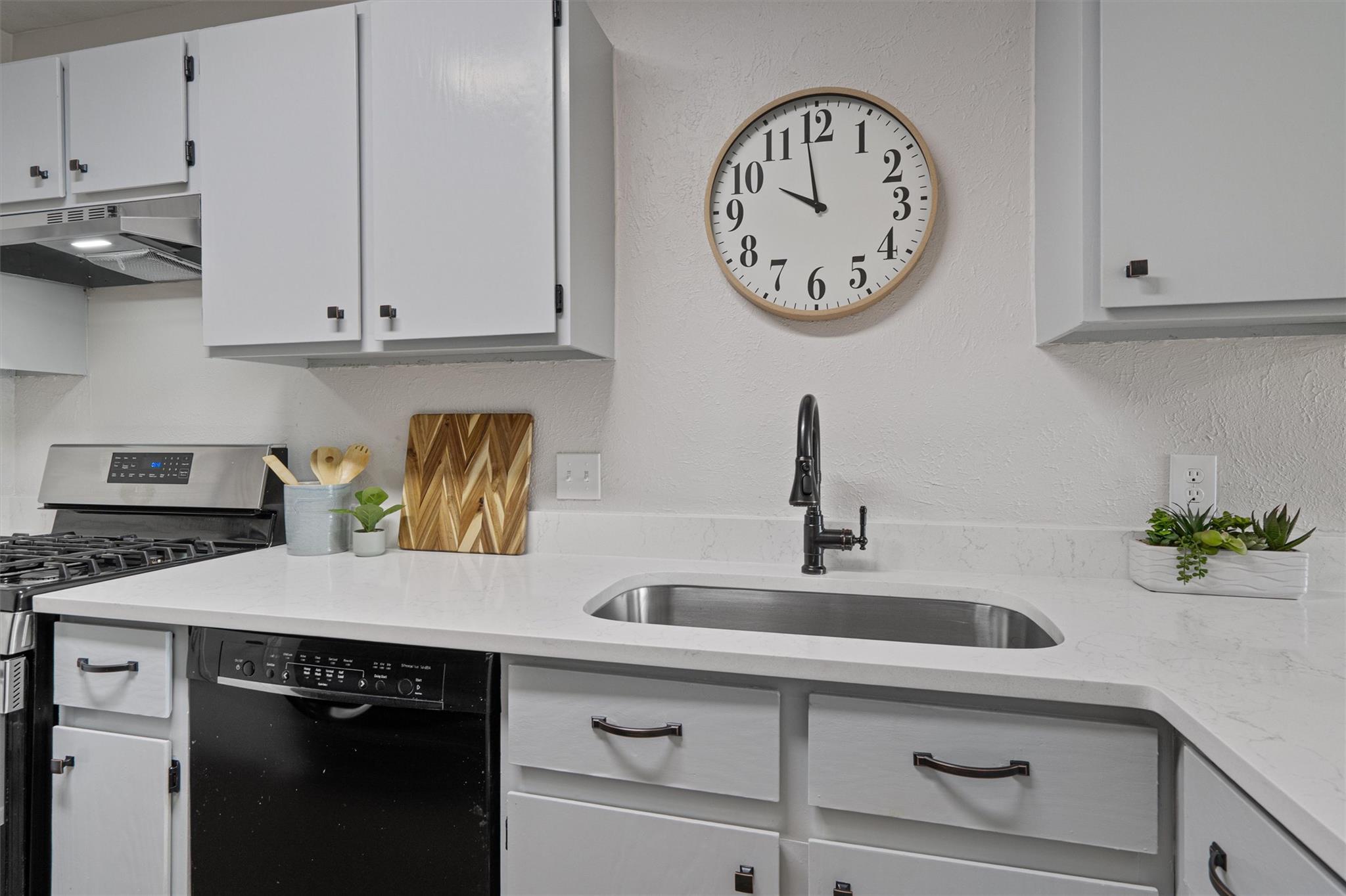 8615 Croydon Loop, Austin, TX 78748