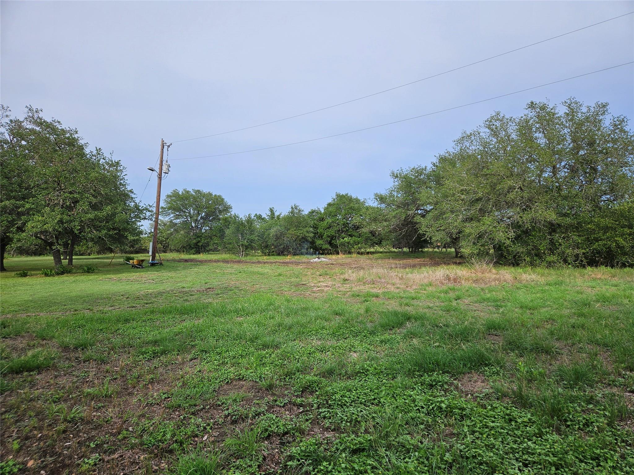 596 Seminole Trl, Lytton Springs, TX 78616