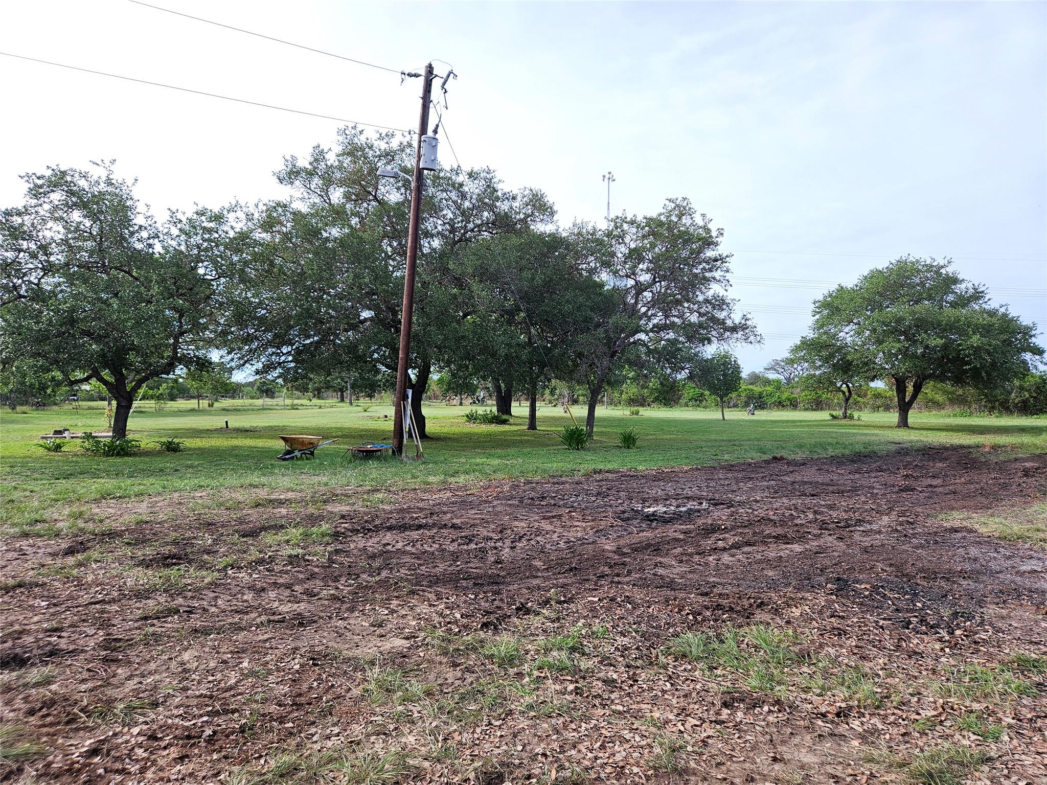 596 Seminole Trl, Lytton Springs, TX 78616