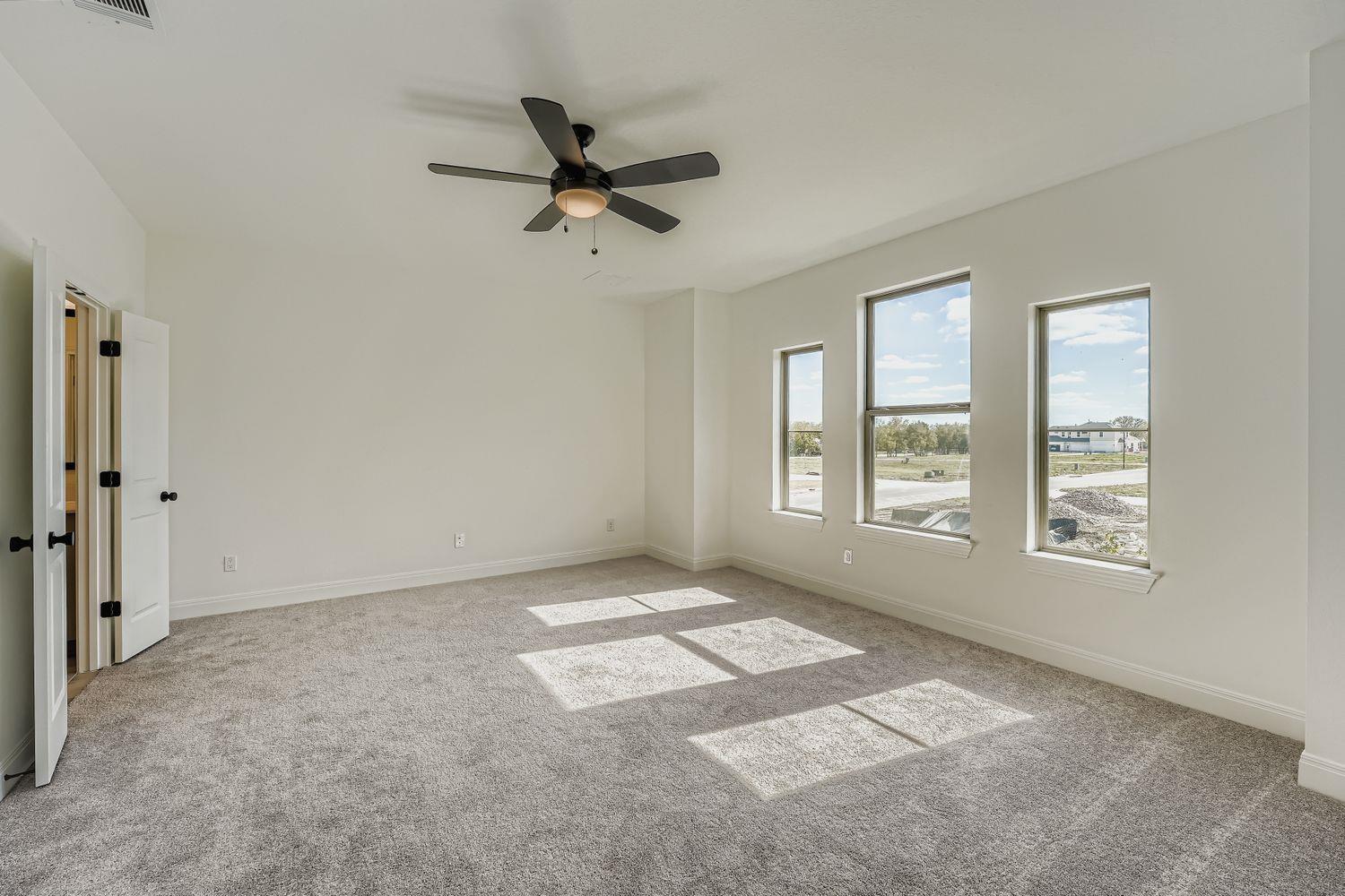 372 Orleanian Dr, Buda, TX 78610