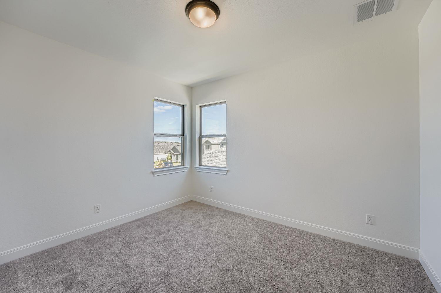 372 Orleanian Dr, Buda, TX 78610