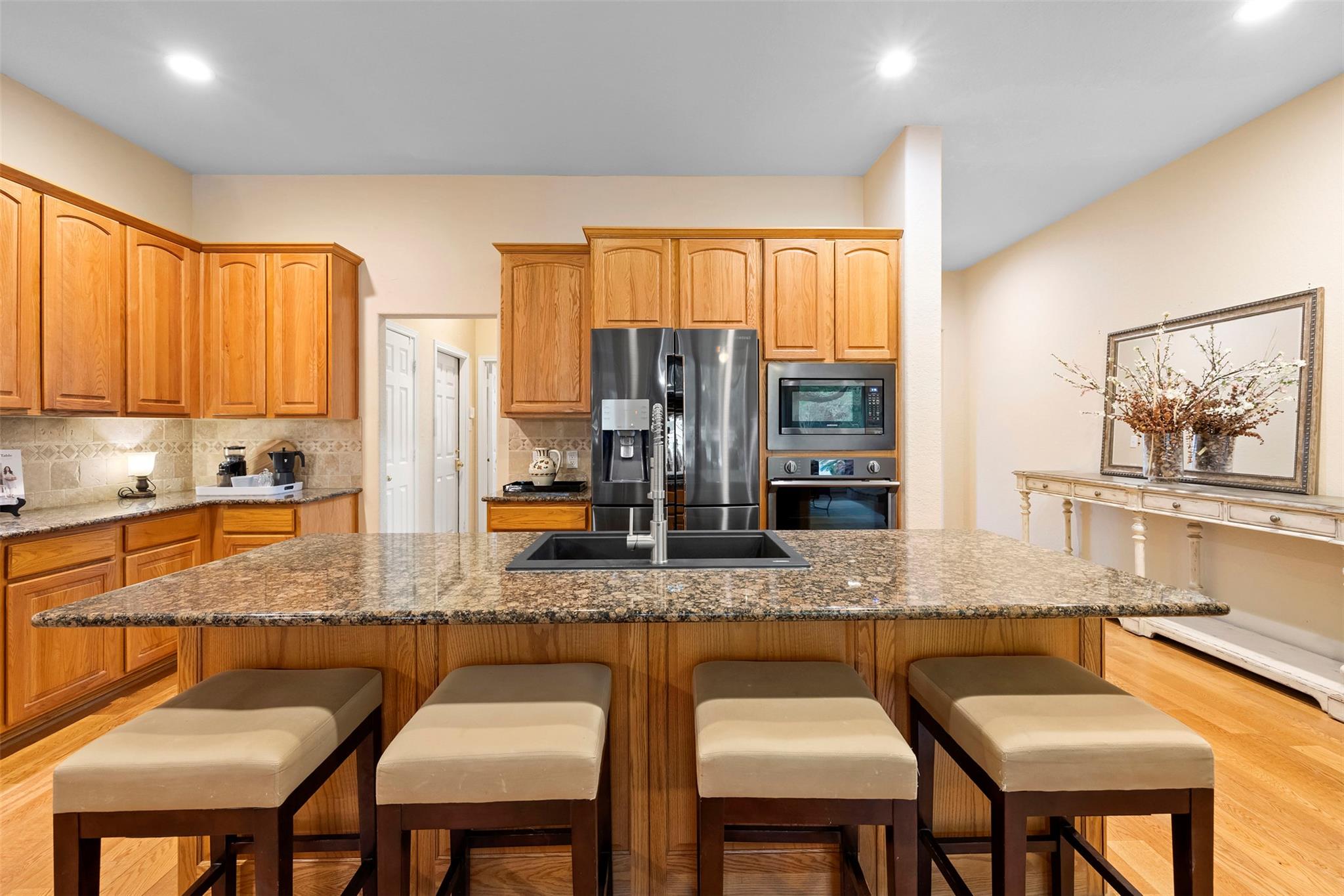 9920 Michelle Hl, Garden Ridge, TX 78266