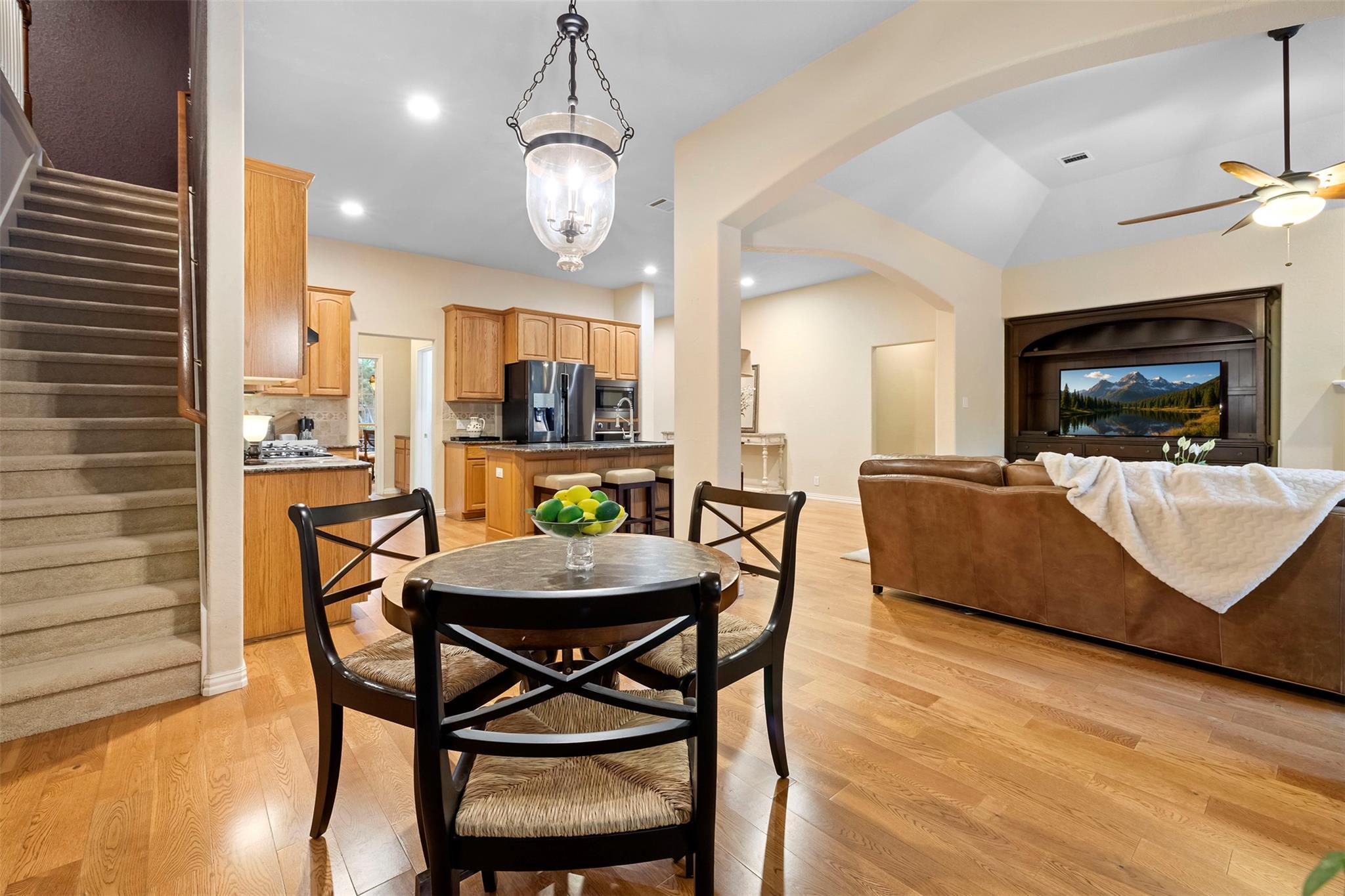 9920 Michelle Hl, Garden Ridge, TX 78266