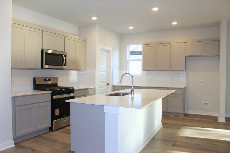 196 Bendecido Loop, Elgin, TX 78621