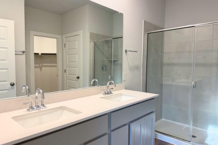 196 Bendecido Loop, Elgin, TX 78621