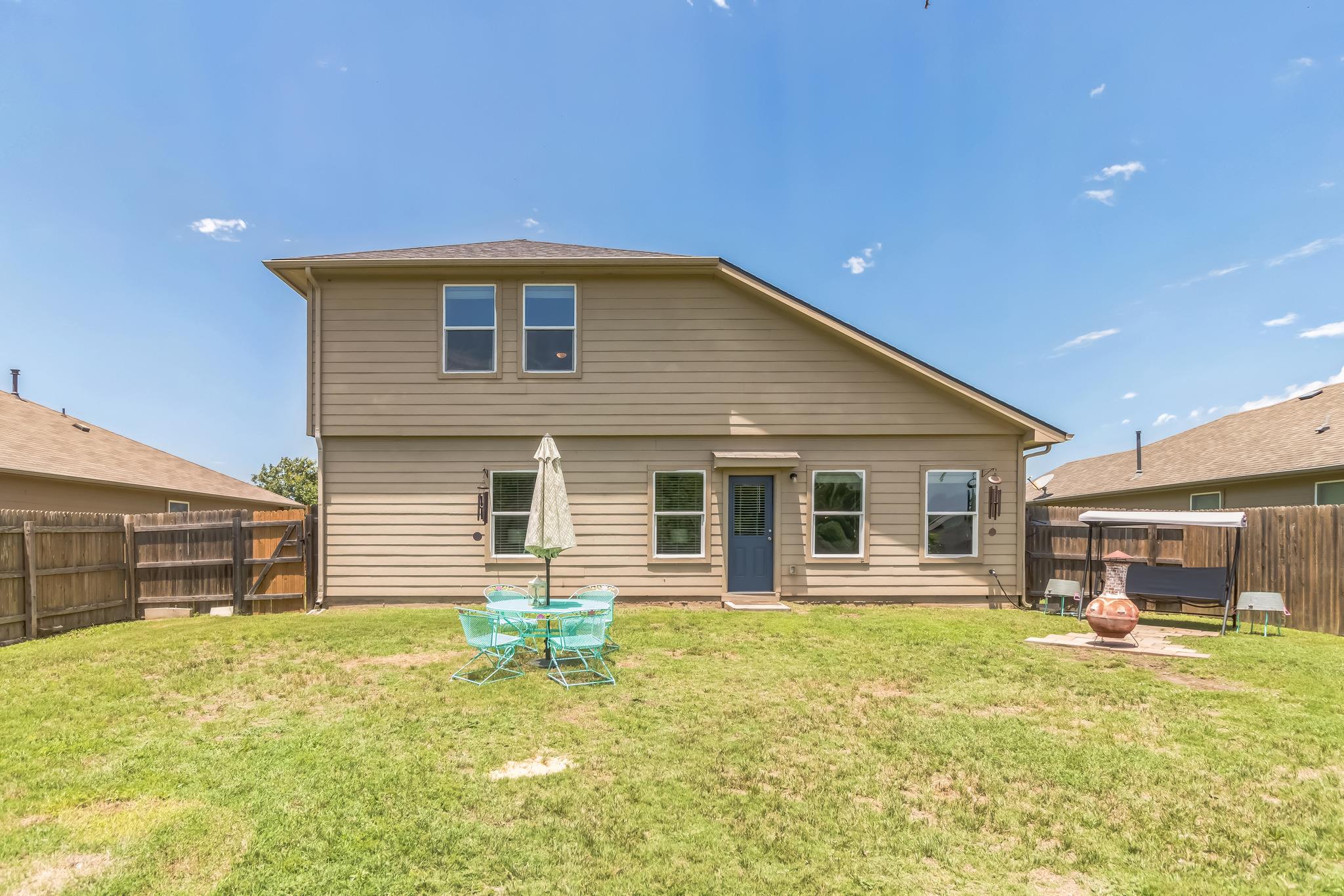 603 Luna Vista Dr, Hutto, TX 78634