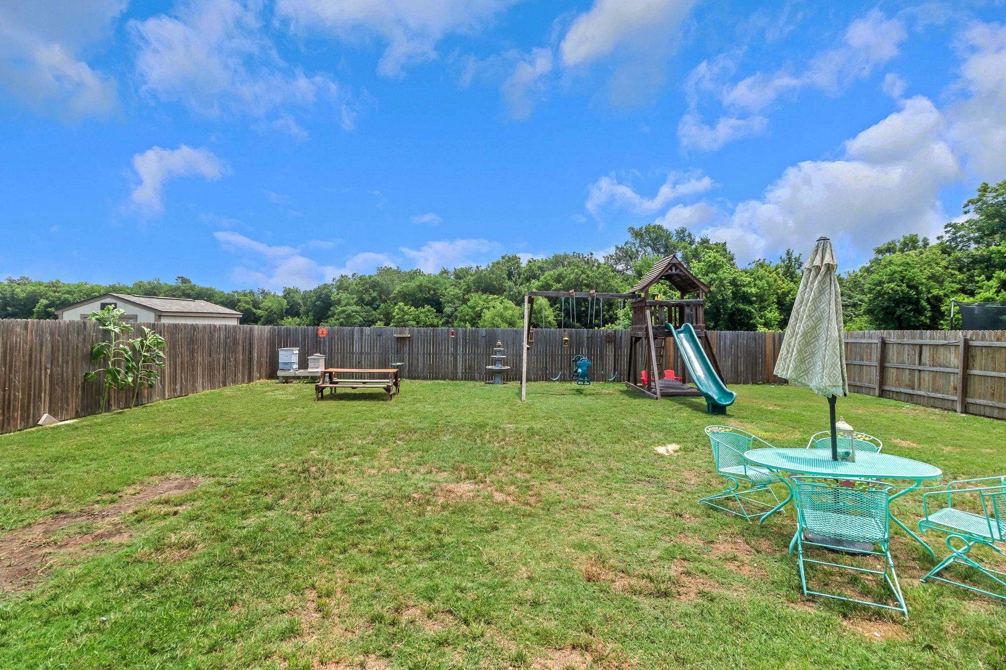 603 Luna Vista Dr, Hutto, TX 78634