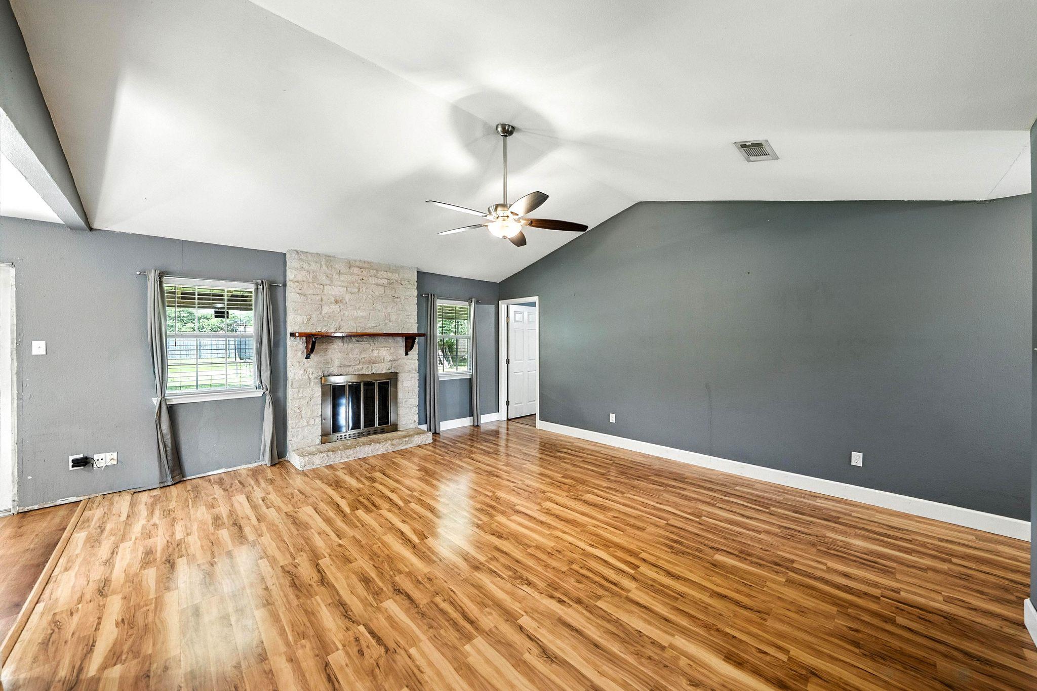 1717 NW Fleischer Dr NW, Pflugerville, TX 78728