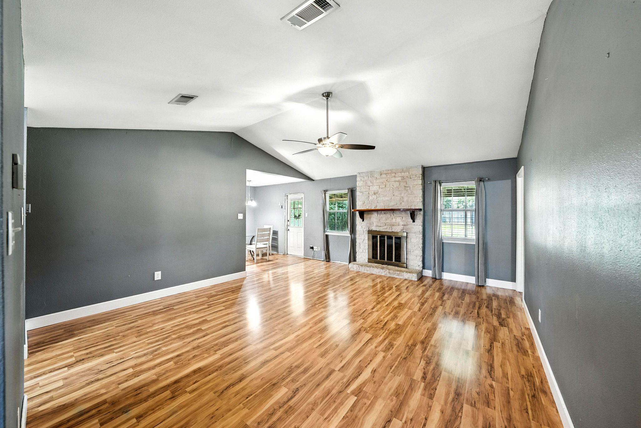 1717 NW Fleischer Dr NW, Pflugerville, TX 78728