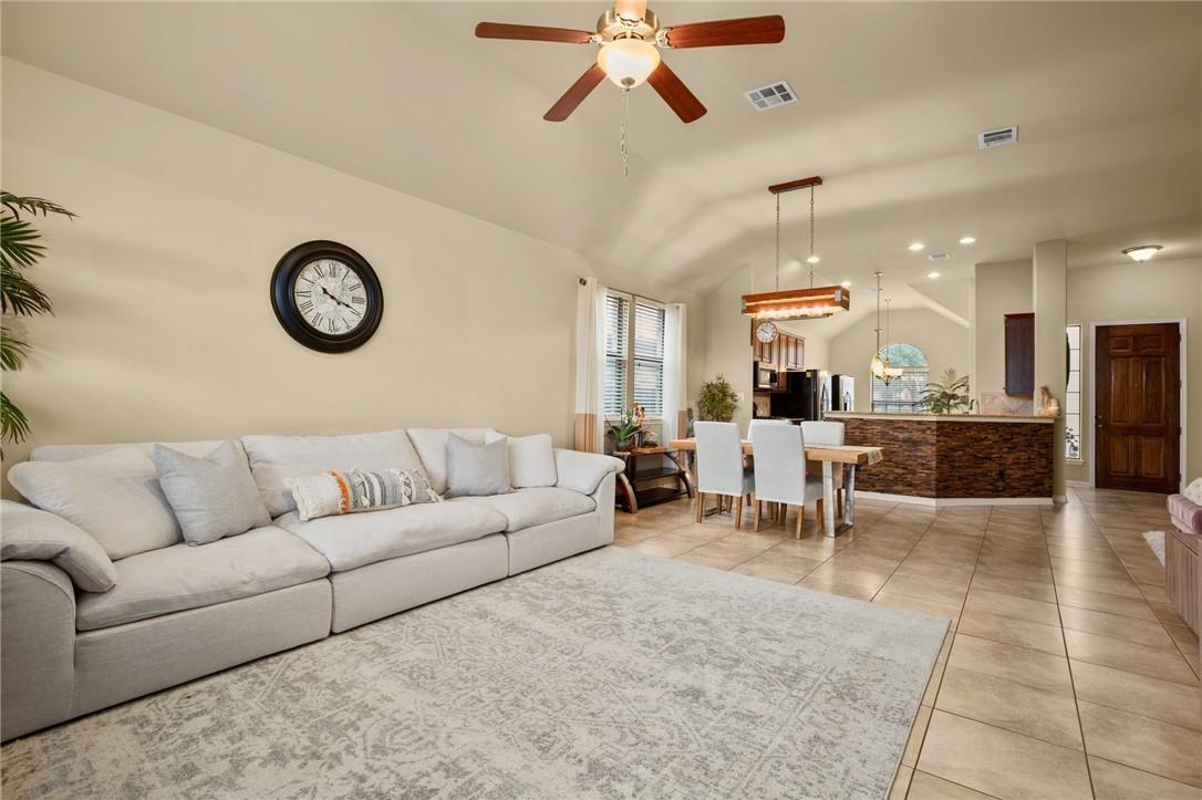2820 Garnet Ridge Dr, Leander, TX 78641