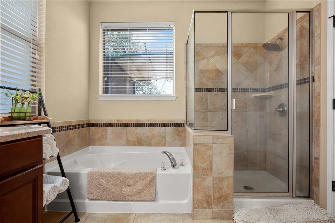 2820 Garnet Ridge Dr, Leander, TX 78641
