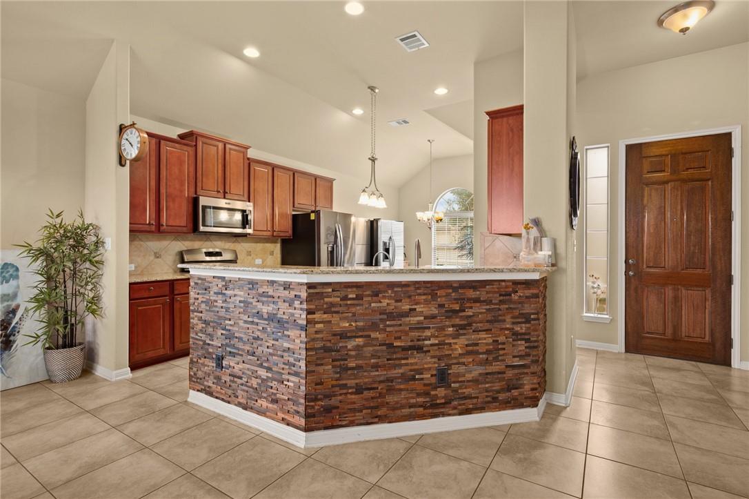 2820 Garnet Ridge Dr, Leander, TX 78641