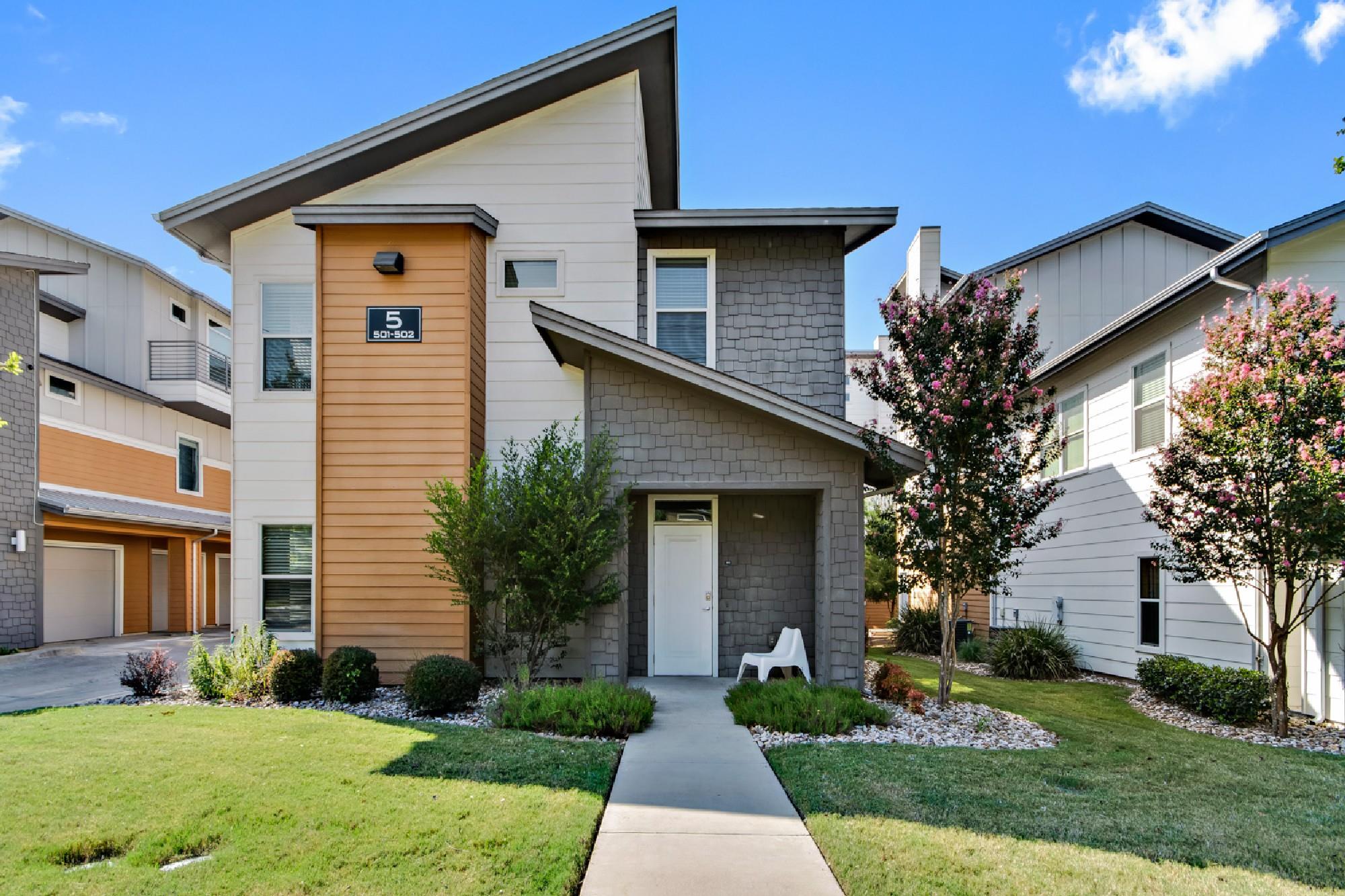 2606 Wilson St # 301, Austin, TX 78704